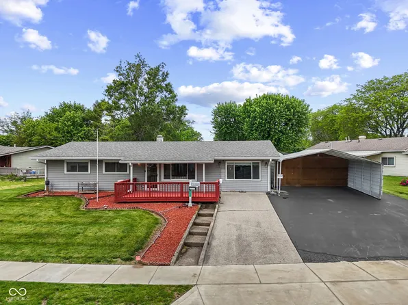 811 Edgewood Dr, Mooresville, IN 46158