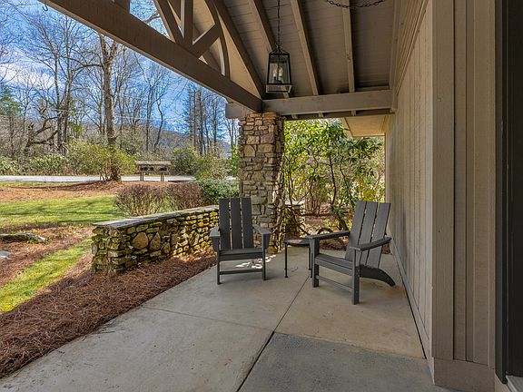 3rd image of 19-B Whiteside Mountain RD