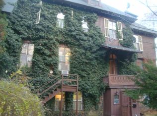 1076 Forest Rd APT 6, New Haven, CT 06515