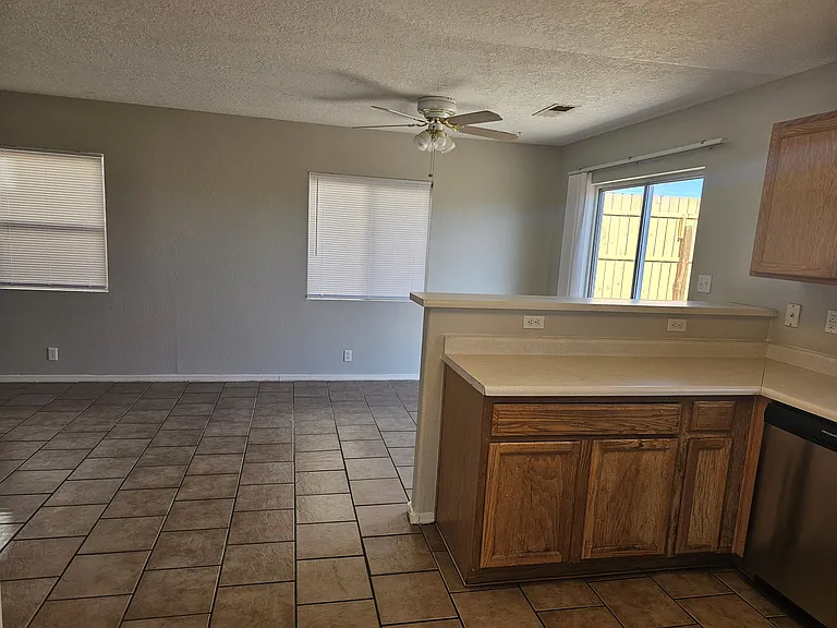 4708 Dalmation Pl NE — Photo 10
