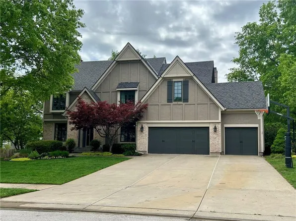 9101 W 140th St, Overland Park, KS 66221