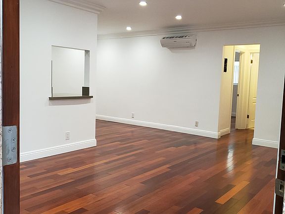 5th image of 11822 Gorham Ave APT 3