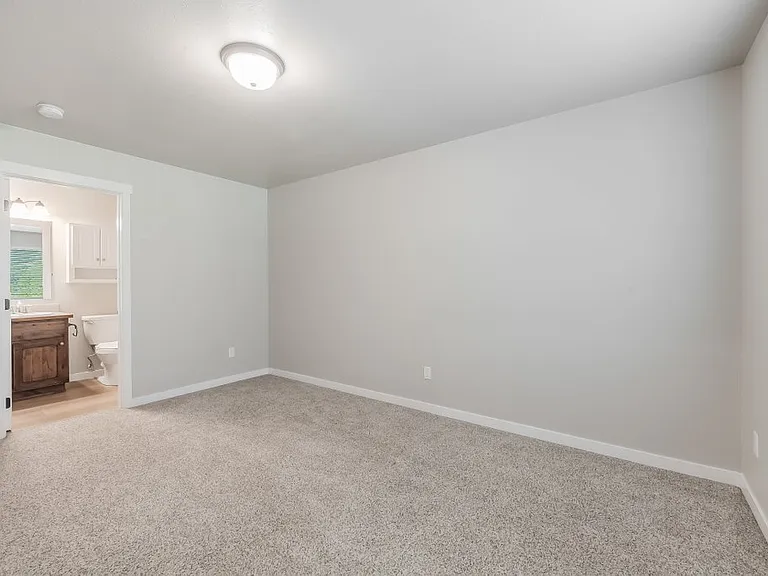 2844 N Carriage Ct — Photo 13