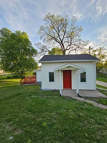 806 N Roche St Photo 1