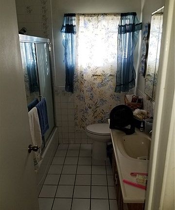 4th image of 1014 Baldy View Ave