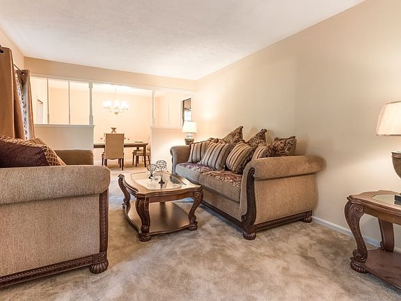 4th image of 836 Zellmark Dr