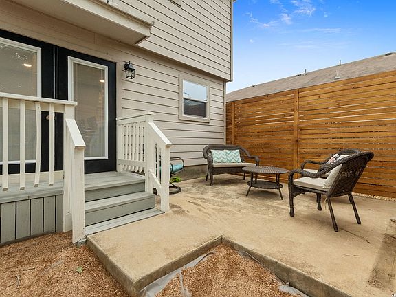 4th image of 655 Rattler Bluff