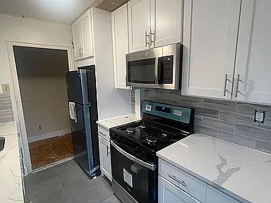 2nd image of 64-19 186th Ln APT 1B