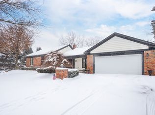 16837 Bradner Rd, Northville, MI 48168