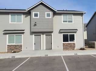 106 E Ravenna Ln, Nampa, ID 83687