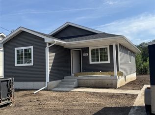 2739 E Elm St, Des Moines, IA 50317