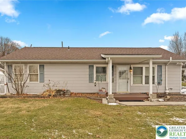 49 Seyfried Ave, Nazareth, PA 18064