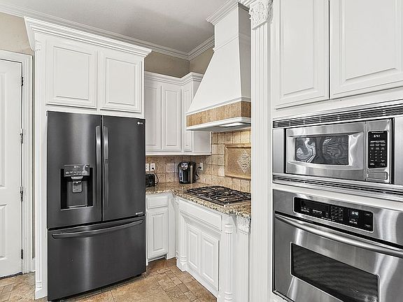 4th image of 4467 Siena Dr