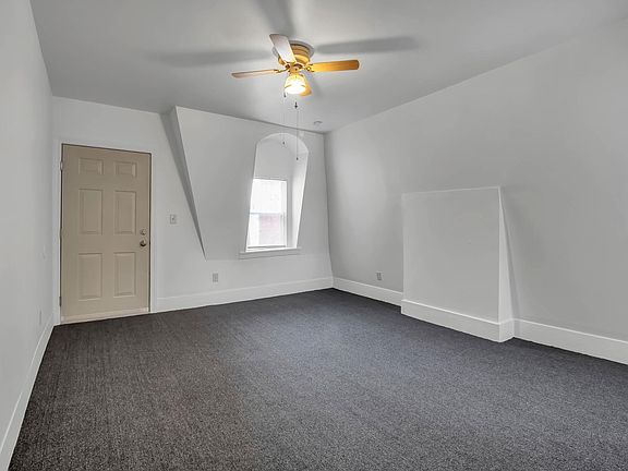 2nd image of 1924 Niagara St APT 4