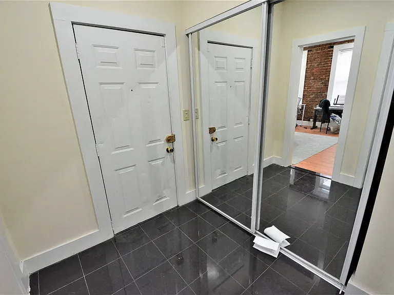 103 Hemenway St #7 — Photo 16