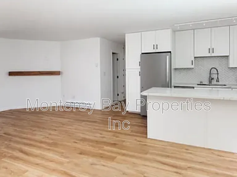 825 Balboa Ave #107 — Photo 3