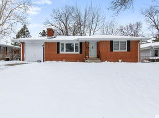 929 Westview Dr, Springfield, IL 62704