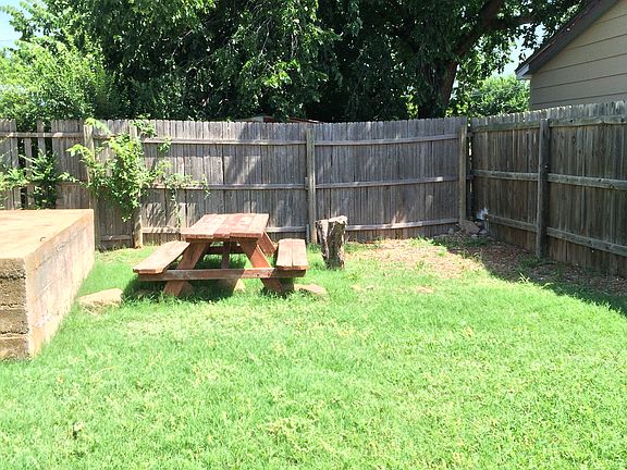 east end  w/ corner  cellar 