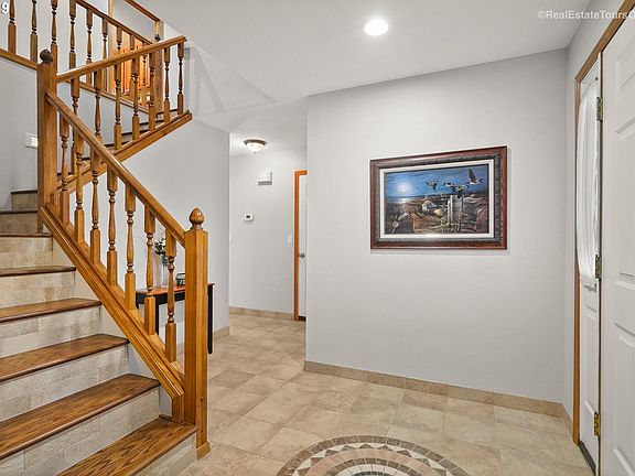 3rd image of 348 SE 21st Pl