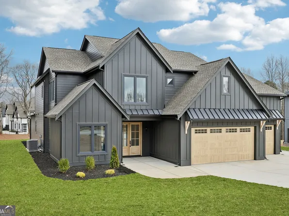 24 Rocking Wood Dr, Auburn, GA 30011