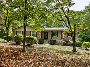 130 Connors Dr, Oak Ridge, TN 37830