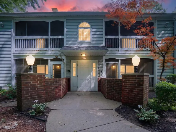 609 Curzon Ct APT 203, Howell, MI 48843