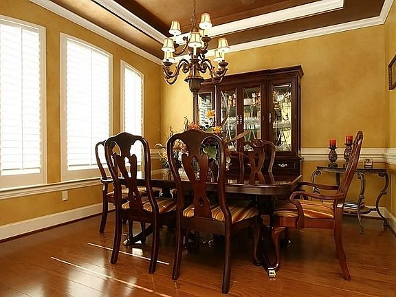 5th image of 15706 Medina Lake Ln