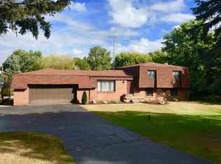 12257 White Lake Rd, Fenton, MI 48430