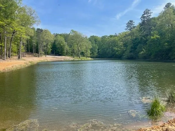 1760 Harris Rd, Bolivar, TN 38008
