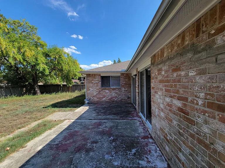 18402 Tall Cypress Dr — Photo 25