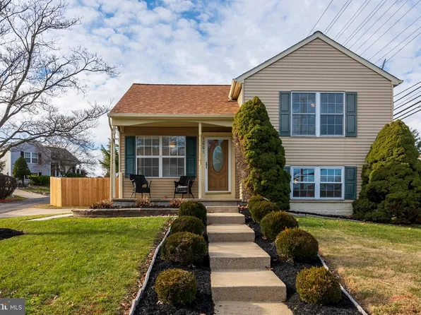 1001 Berkley Dr, Sykesville, MD 21784