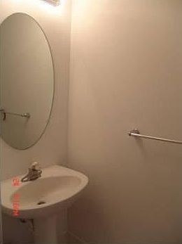 5th image of 607 SW 147th Ave