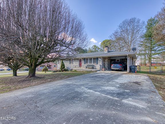 3rd image of 535 Jerry Dr