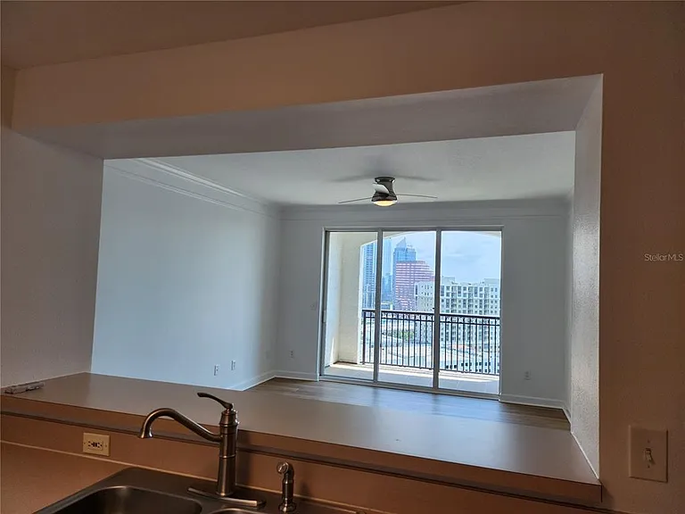345 Bayshore Blvd #P6 — Photo 11