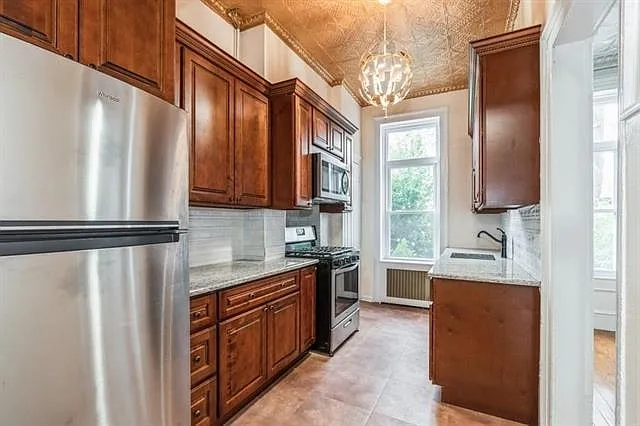 1 bed, 1.0 bath, 1000 sqft, $2,800 — Photo 3