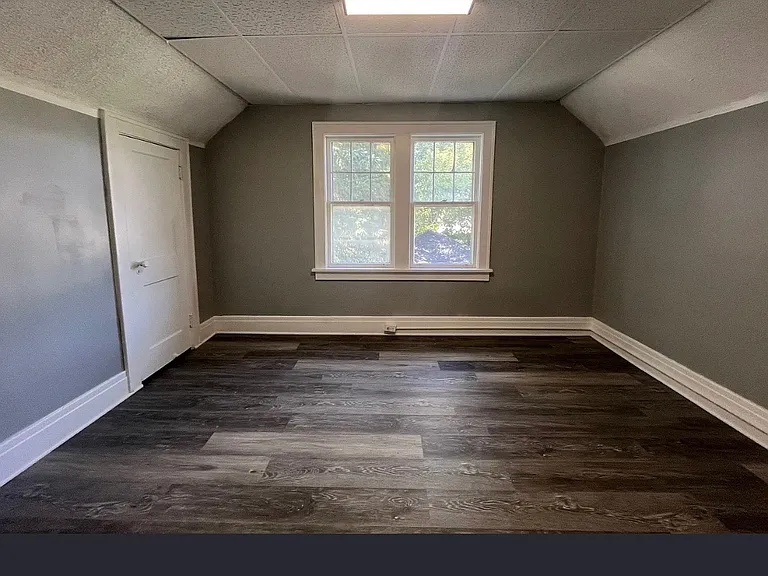 2858 McKoon Ave #2 — Photo 8
