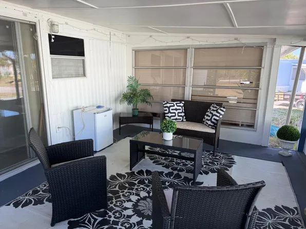 418 Gail Pl, Vero Beach, FL 32966