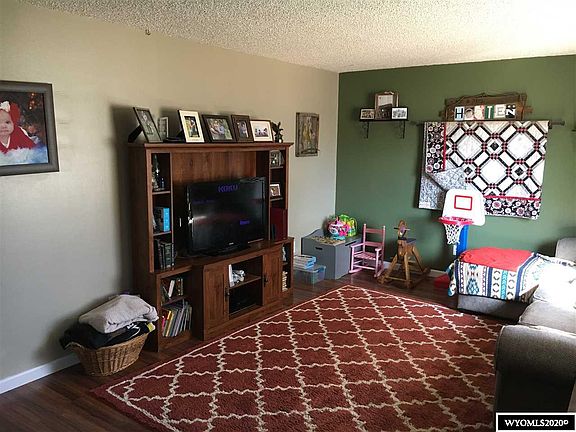 3rd image of 1715 Wyoming Dr