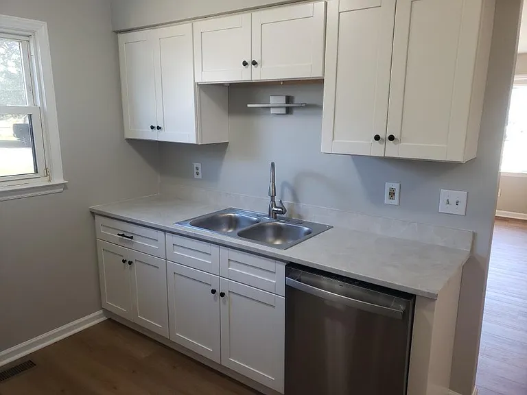 2717 Reynolds Dr — Photo 3