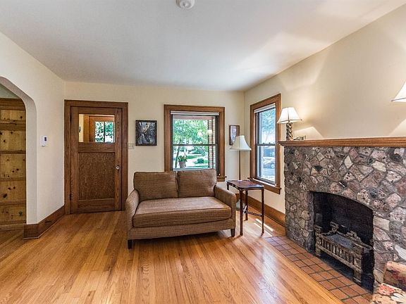 4th image of 1510 Westminster Pl