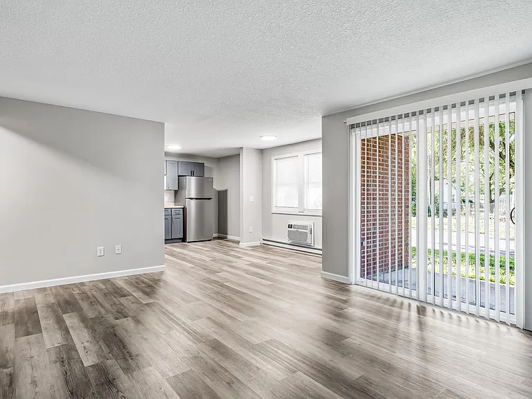 The Meridian Apartments — Photo 39