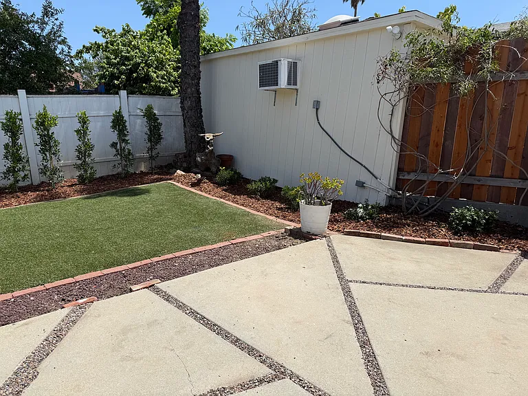 708 N Benton Way — Photo 17