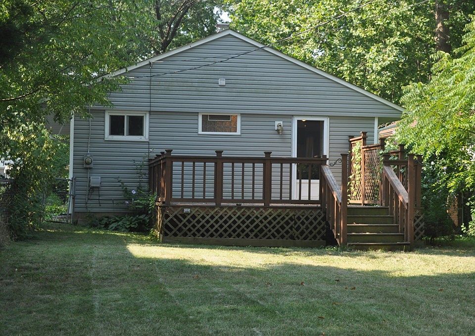2nd image of 480 Chase Rd