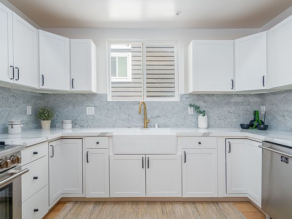 4th image of 11963 Mayfield Ave APT 103