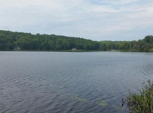 Como Road, Lake Como, PA 18437