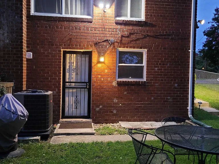 3606 Dixon St — Photo 12