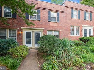 1201 S Barton St UNIT 151, Arlington, VA 22204
