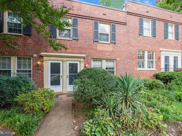 1201 S Barton St Unit 151, Arlington, VA 22204