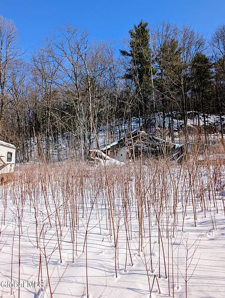 5th image of 72 Warner Hill Road