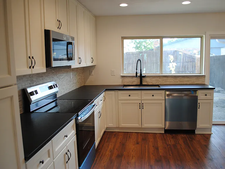 5241 Reed Dr — Photo 8